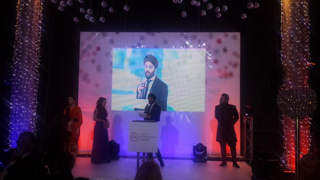 awardsuk's tweet photo. @Param_TakeMeOut presents the Design and Creative Award #APA2014 http://t.co/kwnuqo4h0S