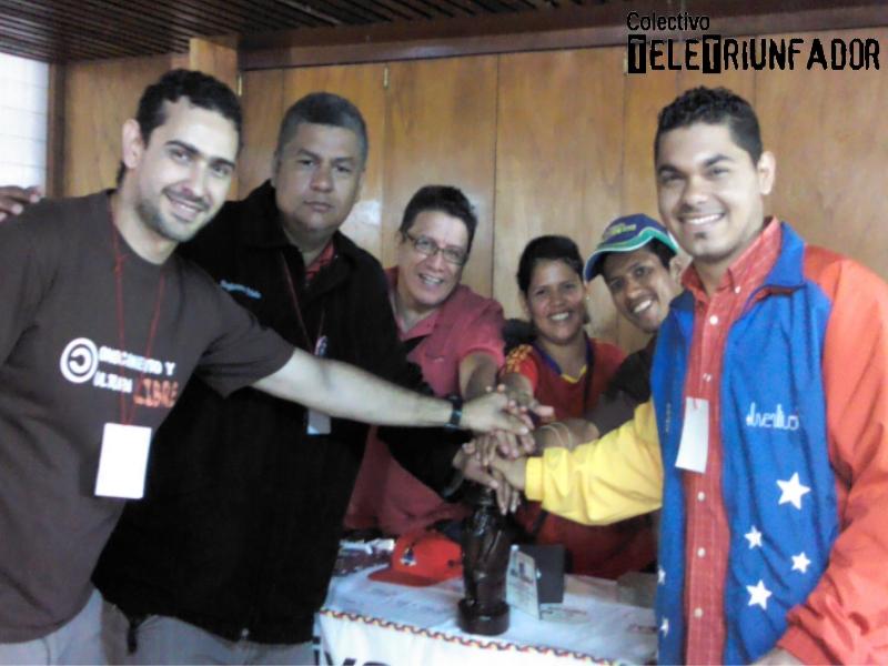 StephensonTT's tweet photo. Colectivo TeleTriunfador en las @jornastec 2014 @wilyer @reru_vasia @NVTT_CACHAMAY @AbsalonQuiroz @luzbelevelio http://t.co/3KpwzefpVz