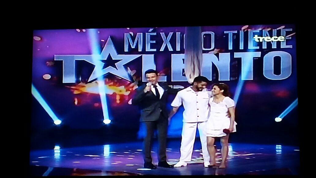 GarzaVladimir's tweet photo. Apoyanos con tweets para llegar a la final de #MexicoTieneTalento con: #PYVMTT para la final de #MexicoTieneTalento http://t.co/ZYmArhl8mj