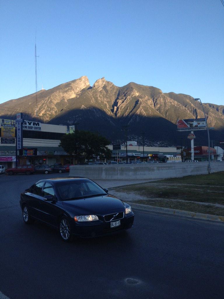 AsiEsMonterrey's tweet photo. “@Hey_Anndy: Jamás me cansare de tomarte fotos. @asiesmonterrey http://t.co/Ux8gPMgnIx”