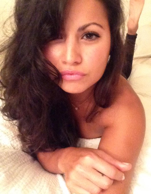 Hi😚 I feel like a stuffed turkey and can't get up 😞 http://t.co/lpVu8JEGhR