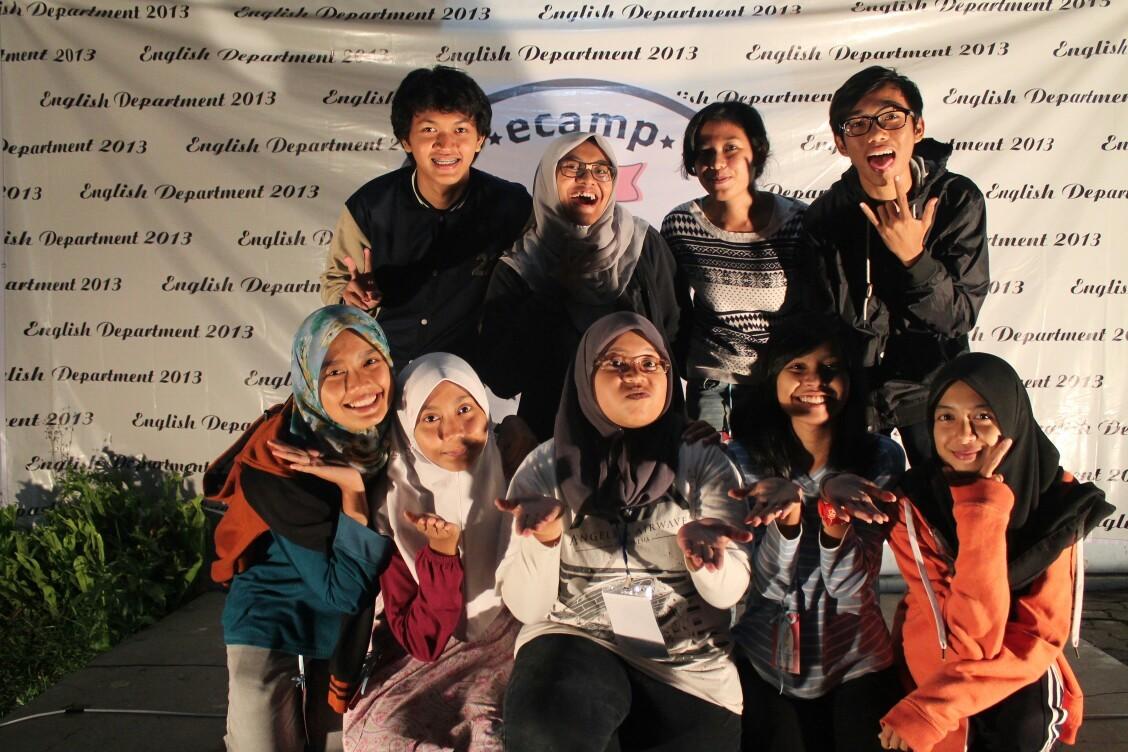 agnesagstn's tweet photo. flash, cetiaaaaar, selalu bahagia :D RT @ecampEDSA14: Waduh ini pada bahagia banget yaaaaaa :D http://t.co/sB5CXTTmf3