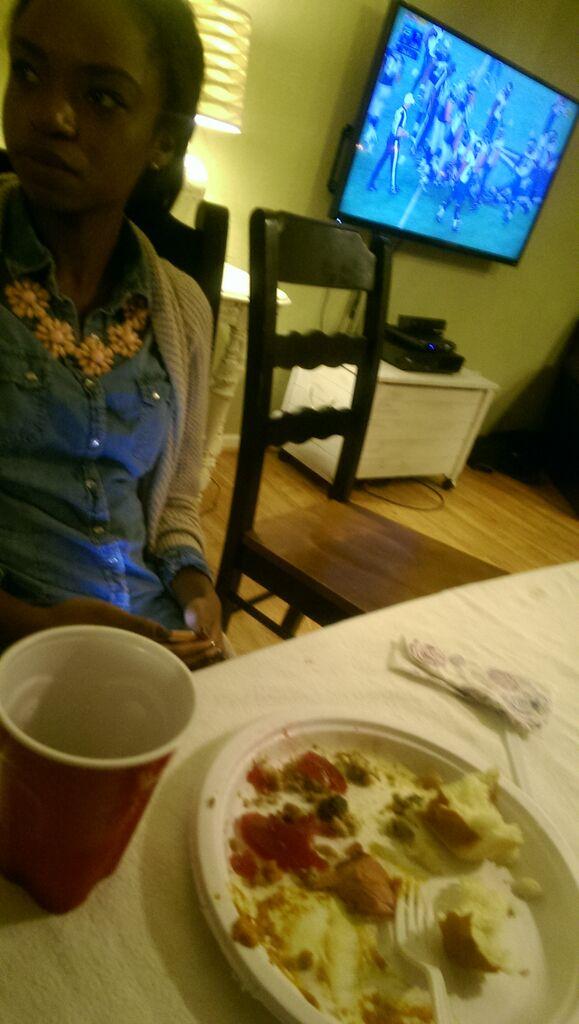 jcrosbee's tweet photo. @AnyeaDmour tore up her plate! http://t.co/apxe9Wjnkr