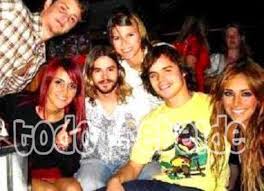 eternoRBD6's tweet photo. foto historica #rbd con #rebeldeway gracias a ellos nacieron nuestros idolos , gracias a #rebeldeway argentinos !!!!! http://t.co/h5mmL7BykI