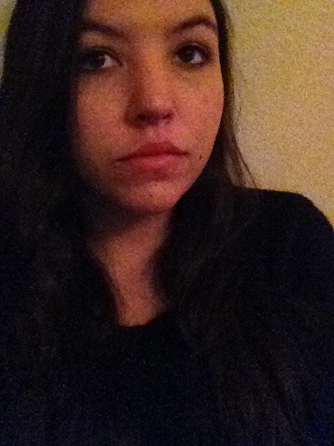 shutupsavannah's tweet photo. Hi twitter I'm hiding in a corner happy thanksgiving http://t.co/MeI1Yhsuio