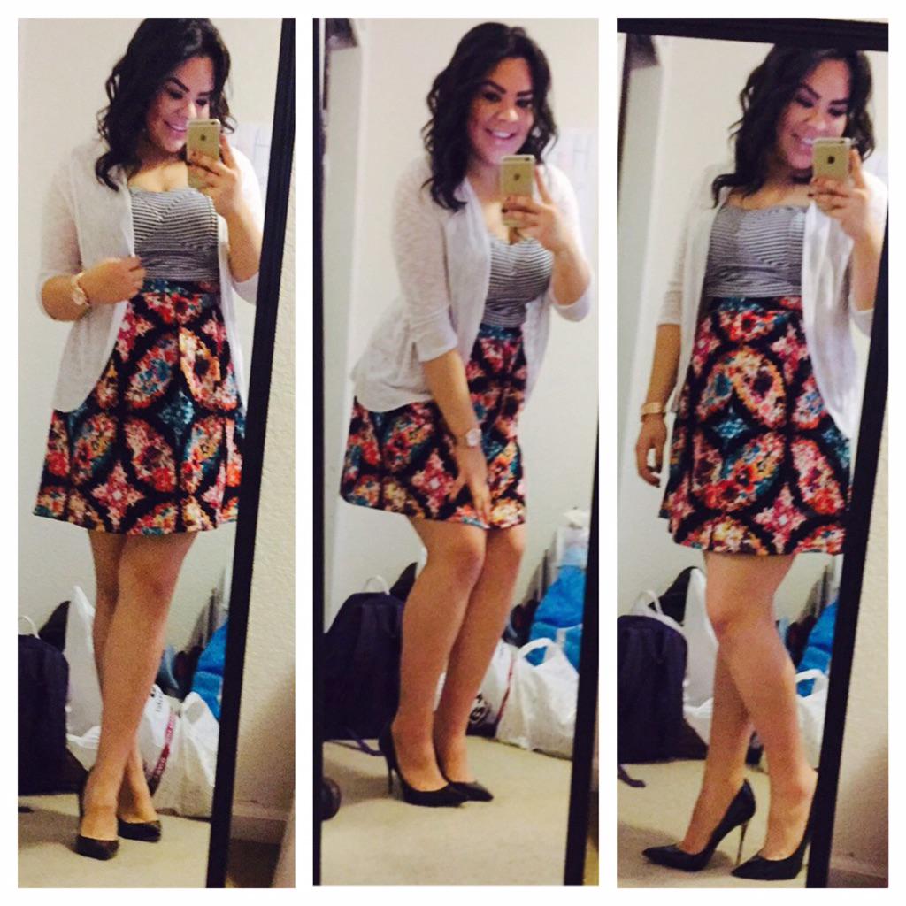 BriBeQueenB's tweet photo. 🙎 #FirstOotd http://t.co/MsHetMk5Av