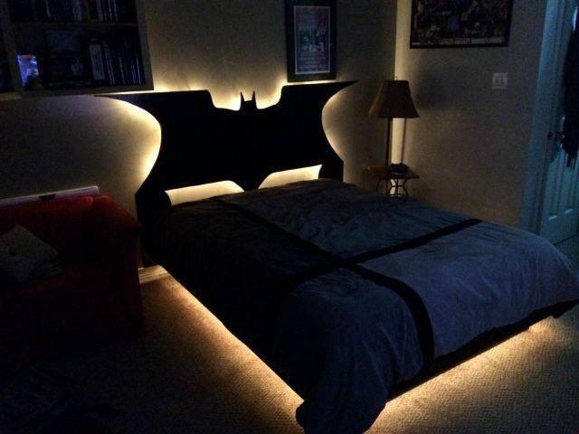 SkyzDaLimt's tweet photo. Need this.. "@LifeCheating: The Bat Bed. Who wants? http://t.co/6UI5x0xZuD”