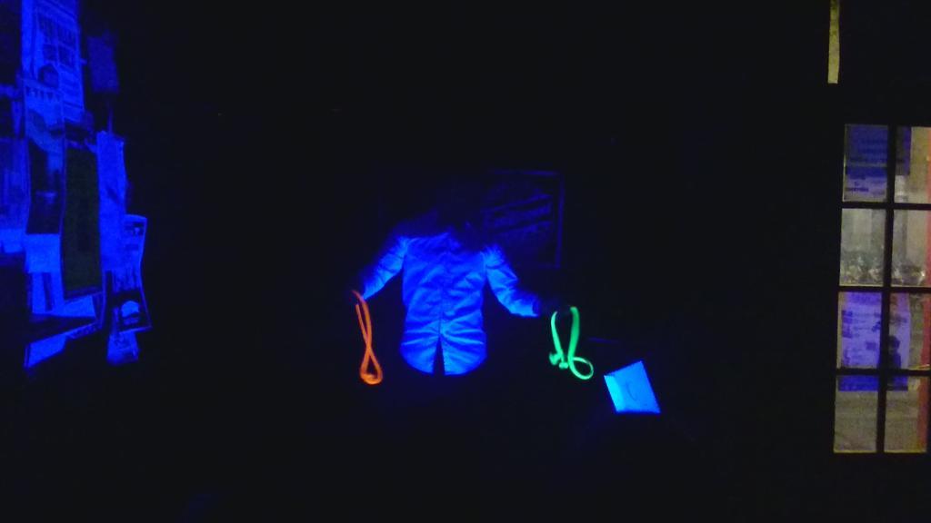rexaaaaa's tweet photo. Gran actuación de @dakrismago esta noche en #cafeteatro ENHORABUENA!  😊😊 http://t.co/32xV8N3SPO