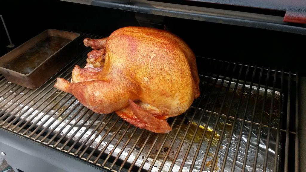 smoke2pull's tweet image. A perfectly smoked RecTec turkey