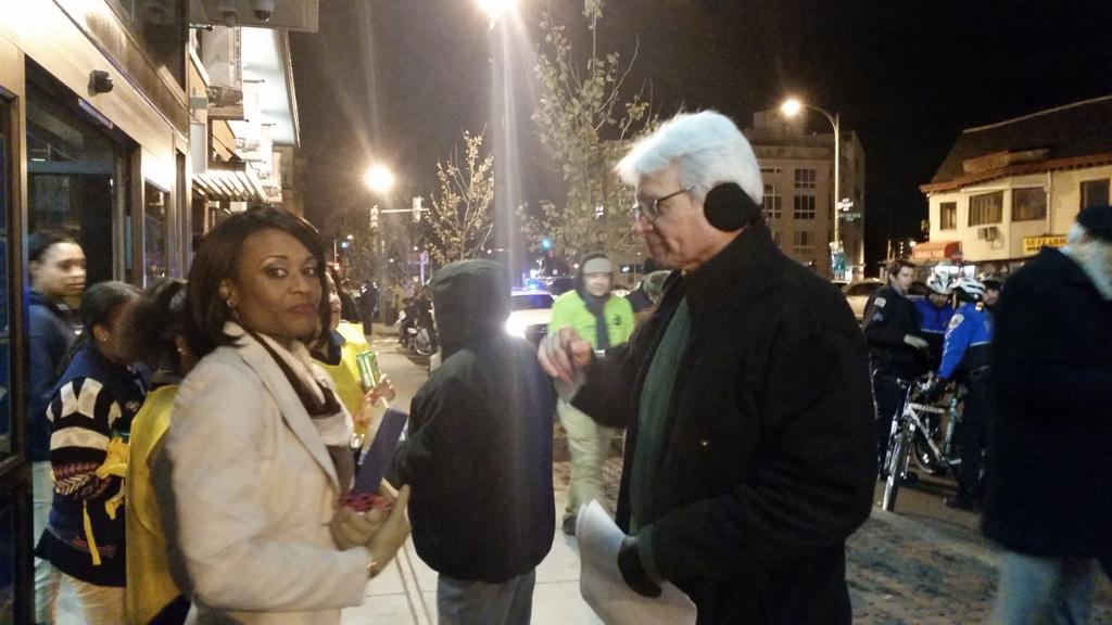 A #walmartstrikers from the Georgia Ave store let's a manager know, yes he does work here.