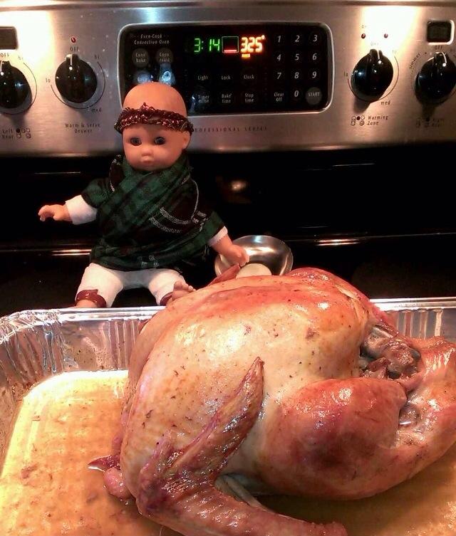 Chyeah_Margaret's tweet photo. Not only is it HAPPY TURKEY DAY but it is also #tbt to last year! #lovemesometurkey #HappyThanksgiving http://t.co/WIBrN9VjNc