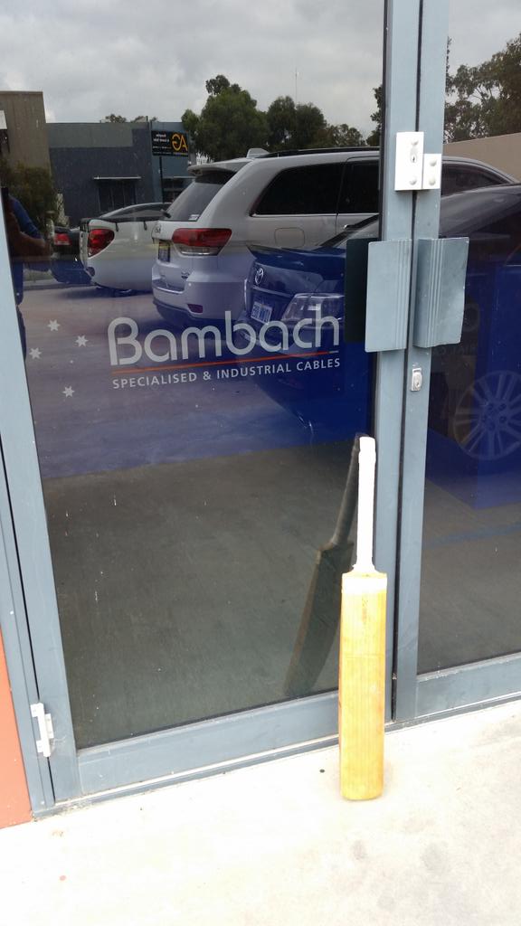 ShanedegG's tweet photo. #putoutyourbats http://t.co/8cqy4ch3KJ