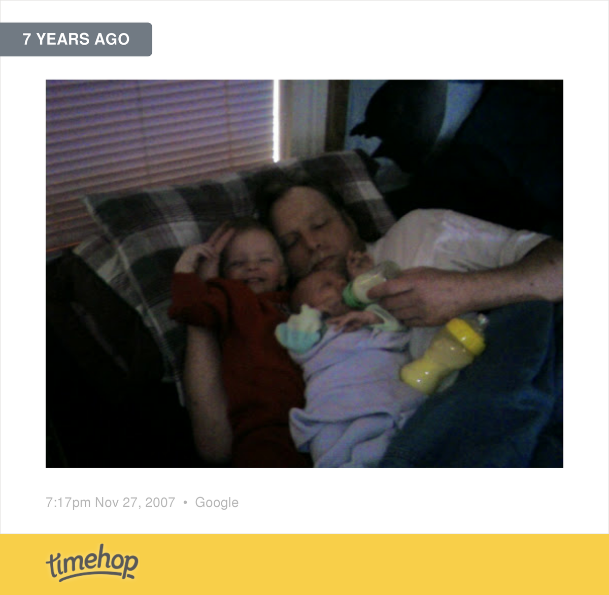 MaryRicci5's tweet photo. Dad and my babies! http://t.co/FCXtj1YK35 http://t.co/g5nqKc9aBu