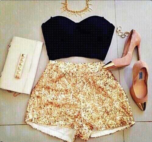 TumbIrEdit's tweet photo. This is called " being sexy for date night" 😍 http://t.co/Uj0uMsR4Rc