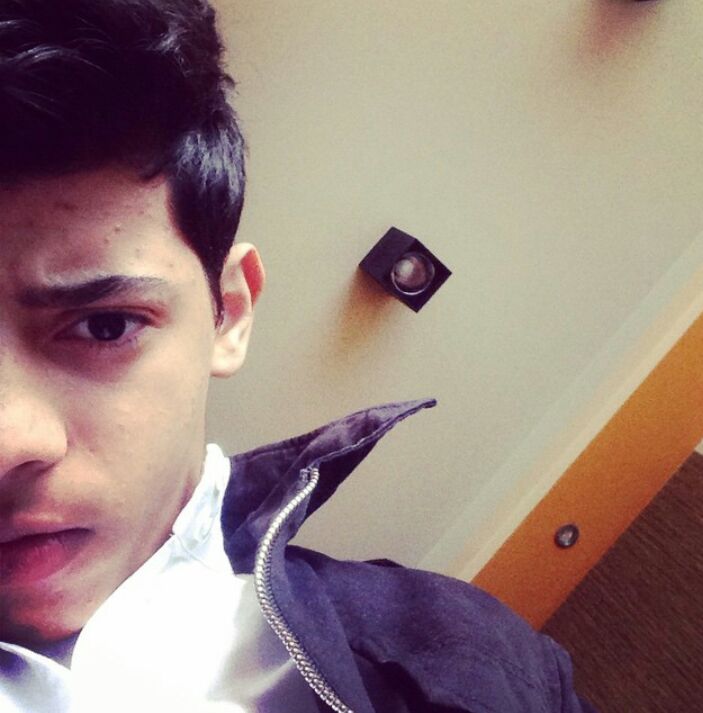 اذا شف فيه تفاعل نزل صوري كلها