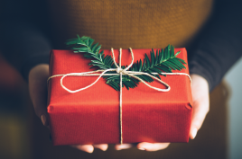 MoneyCircle's tweet photo. Save yourself a trip to the post office with $25 coupon to send Xmas gifts from home/office https://t.co/3QBJHvtxYm http://t.co/WUEKFe4xis