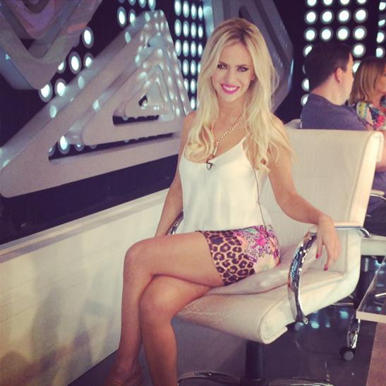 Hoy en @BenditaOk por @ILOVERMODA http://t.co/uT3w5A2KkW