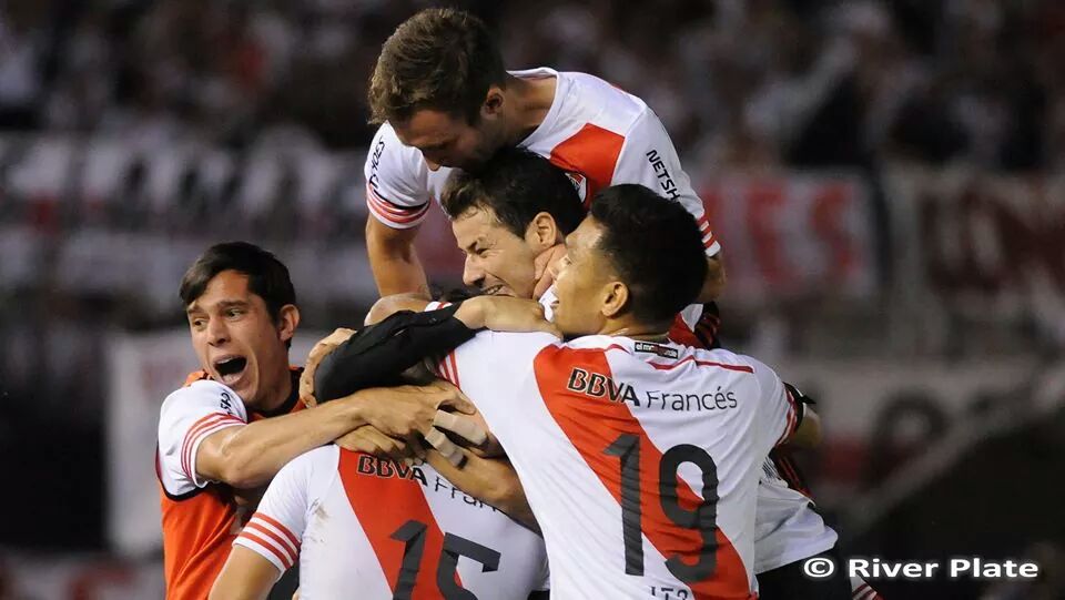 AntooReina's tweet photo. #GanoRiver #GraciasChicos #GraciasInchas me dio orgullo ser incha del mas grande  para vos Gallardo. http://t.co/YDn5vejr5q