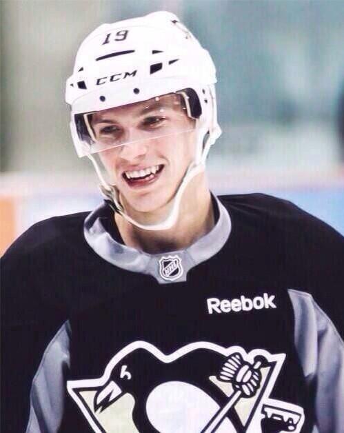   happy birthday to the best hockey player in the business, beau bennett   