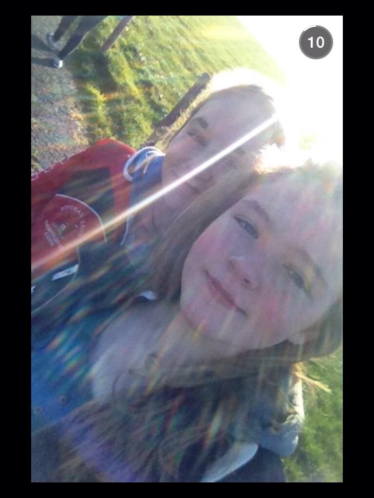 sarahahern24's tweet photo. Happy Birthday Jess πlove you have a gr8 day m8 1β£4β£ #clinkle @messyjessy1100 http://t.co/9hSFYXBeJC