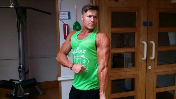 _APNutrition_'s tweet image. #BlackFriday #DealExtreme Animal Prince Muscle Vest only £6 including delivery!!!