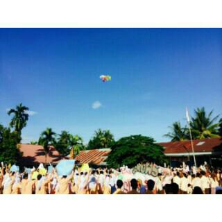 TaniaSyafitri's tweet photo. "@PelajarMinang: Rt "@SMAN9PADANG: Happy teachers day!! http://t.co/hM9ngRpp3E""