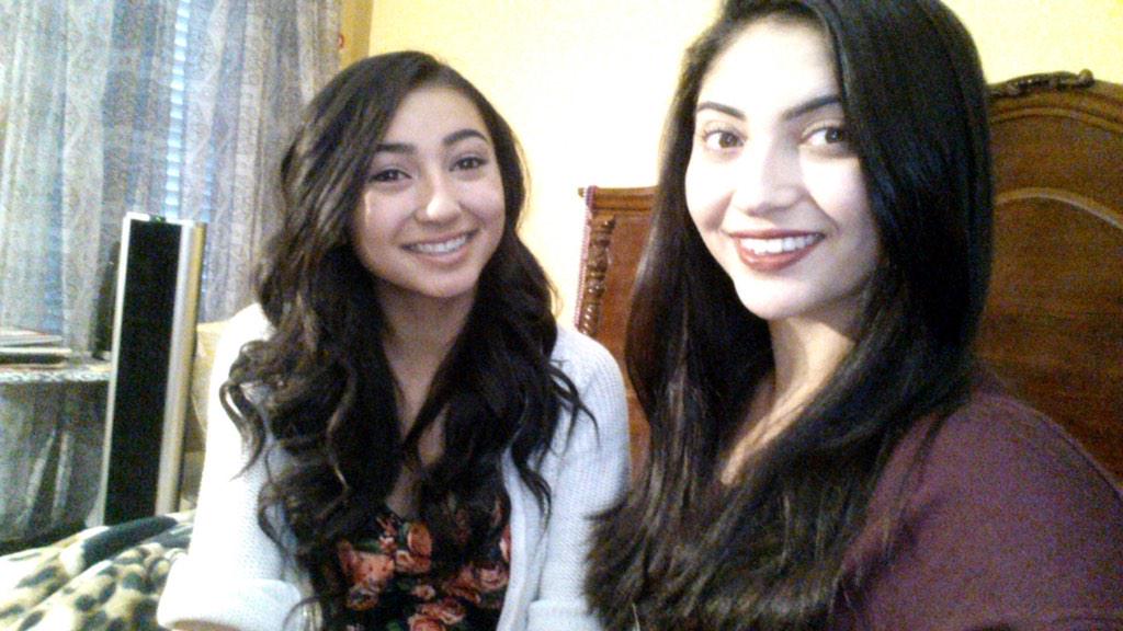 mamasade_'s tweet photo. Love u sister. #chlodog http://t.co/WOoXjYIdWl