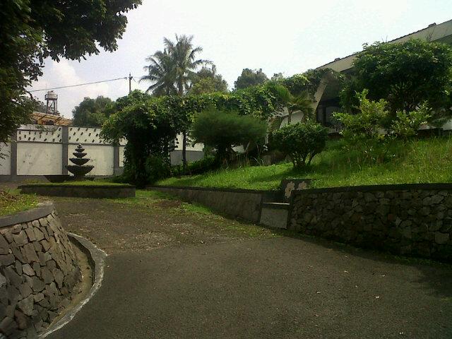 TrilogicProMark's tweet photo. DIJUAL!! #Rumah villa di Cihanjuang luas tanah ±3000/luas bangunan 1000m2. More info contact us now!! http://t.co/OWlI2eUb2V