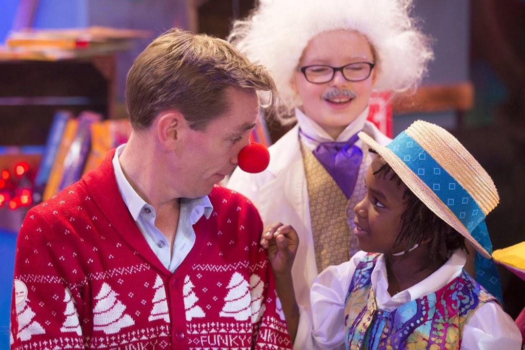 Ryan Tubridy will be wearing no fewer than 4 jumpers tonight on the <a href="/RTELateLateShow/">The Late Late Show</a> #ToyShow  bit.ly/1ECuKZj