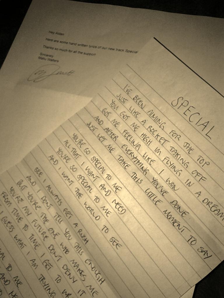 SimplePringle's tweet photo. Thanks to the @SIX60 boys, my 'Special' lyrics have arrived! Cheers @matiuwalters :-) #SIX60SPECIAL http://t.co/bk5F5yvzVS