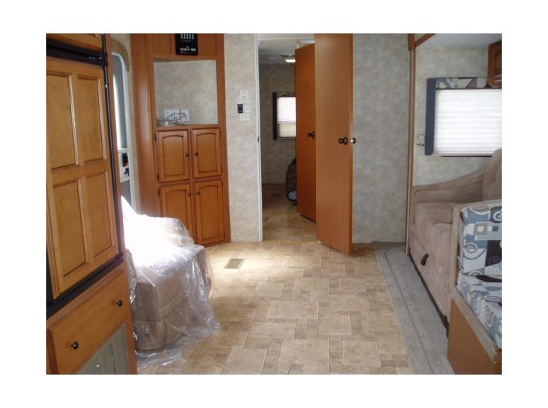UsedRvsUsa's tweet photo. Best Deal on Used 2010 #Gulf_stream #Travel_trailer in Nevada, IA, USA @ http://t.co/cOhqeD1cf8 http://t.co/hfkm4Vr2y4