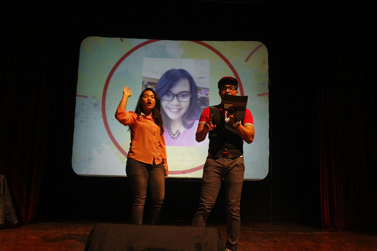 henrisuhardja's tweet photo. "Siapa yg mau jadi pengusaha online? Angkat tangannya!" @AprieAngeline http://t.co/XqPzLHhBDI