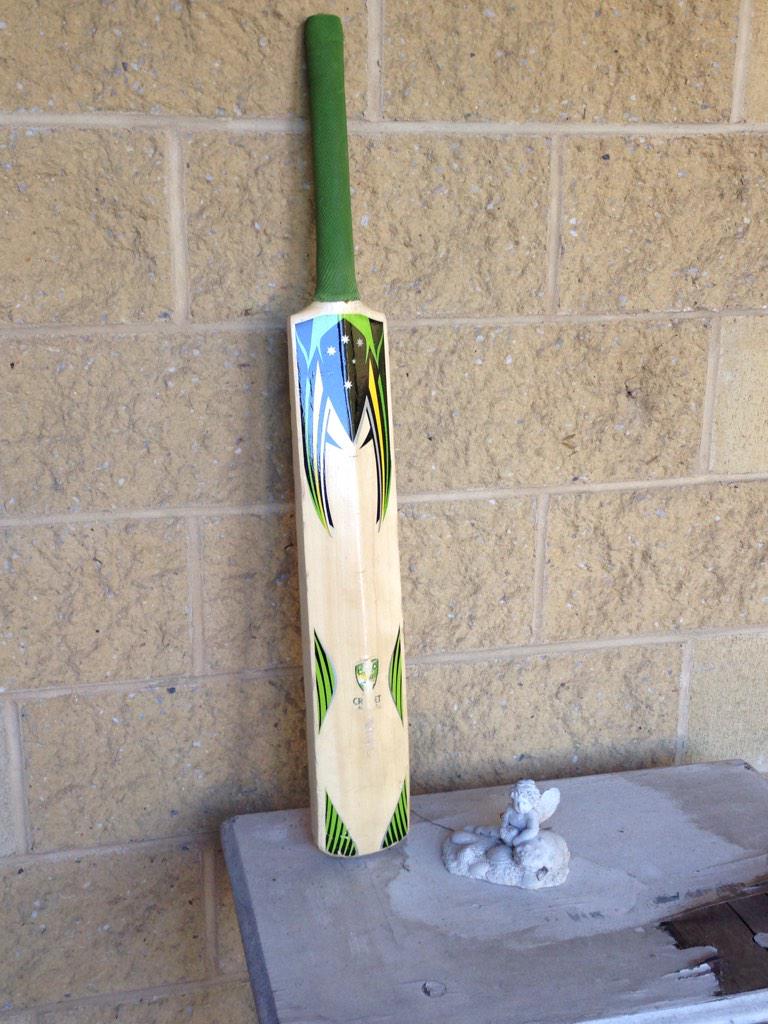 Mars456's tweet image. #putoutyourbats
