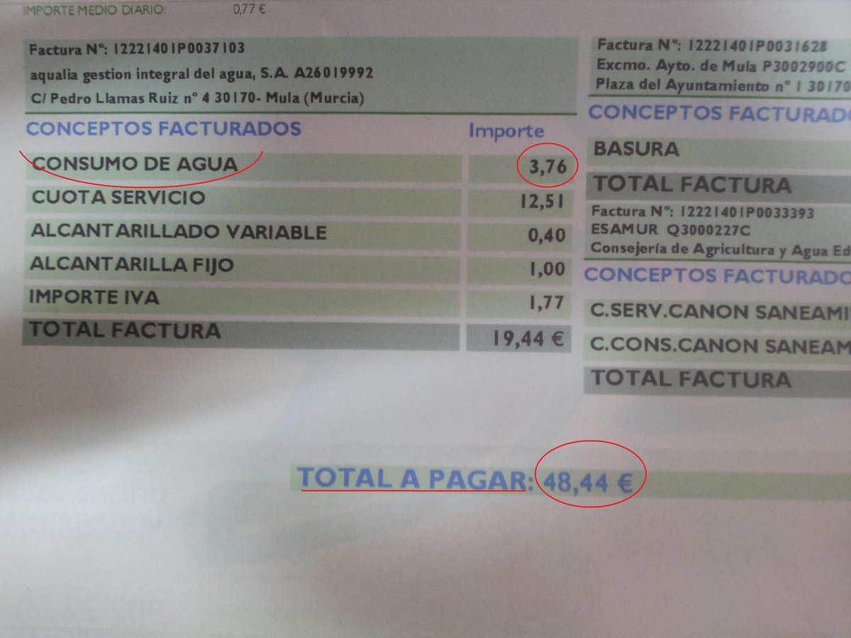 APuntoEfePunto's tweet photo. Me ha llegado el recibo del agua y leo:
Consumo 3,76€
Total a pagar 48,44€
Y nada,q no veo los dos décimos de navidad http://t.co/oE8Gbv6SUh
