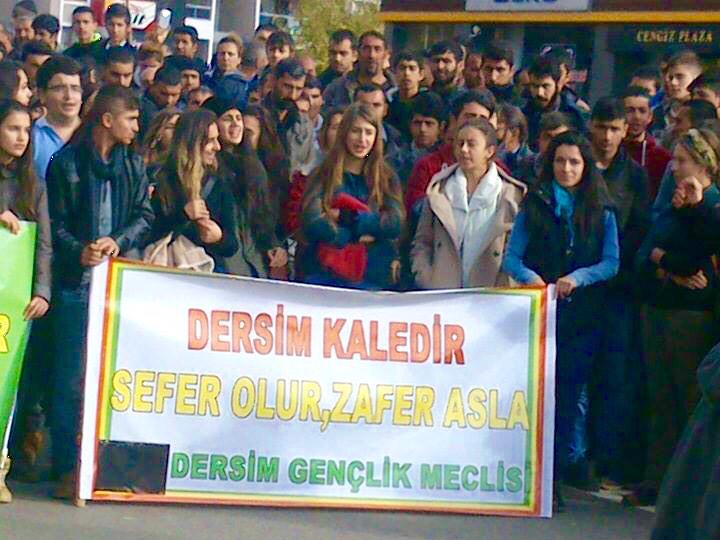 ozgurgundm's tweet photo. Bahçeli Cemevi ve şehir merkezi ziyaretini iptal etti, esnaf kepenk kapattı, okullar boykot etti. http://t.co/MGJdqR0CbV