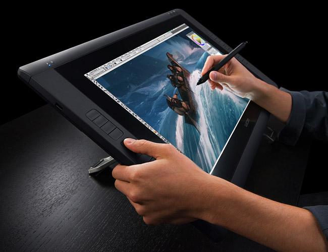 CaioComix's tweet photo. ...prima o poi me la compero #wacom.....
(devo mettere i soldini da parte pero') http://t.co/zLxCq60k3y