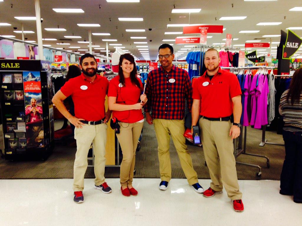 antonfranco309's tweet photo. #thankfulformyTgTFam #freakyfridaystore Exceeding sales goal, hitting 50 Redcards by midnight has never look so good http://t.co/RzzvnO3mNp