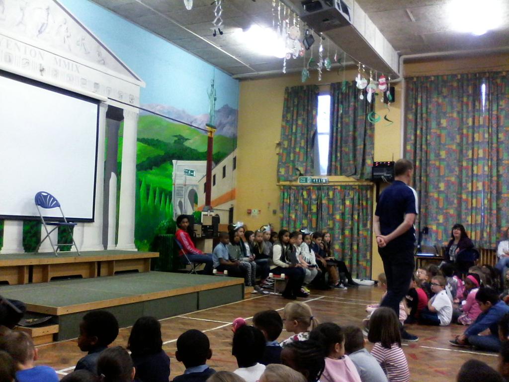 Yenton_Primary's tweet image. 5B class assembly #waybackintime