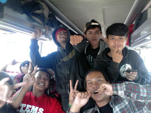 On The Road #MAGNITUDEBBCamp2014 #MetalHeadzCommunity #WeComeWithPride #BandungOuter3 <a href="/Azzeo_EO/">Azzeo </a>...