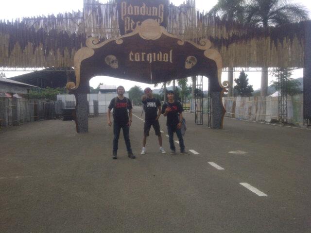 At the Gate #MAGNITUDEBBCamp2014 #MetalHeadzCommunity #BandungOuter3 <a href="/Azzeo_EO/">Azzeo </a> #BANDUNGBERISIK2014