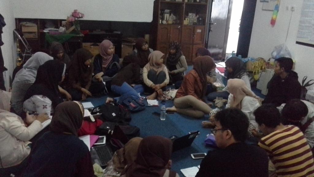 studentdayfkumm's tweet photo. Persiapan MELANIN COMPETITION @bemfkumm @FKUMM_2014 http://t.co/83YTNNyzQP
