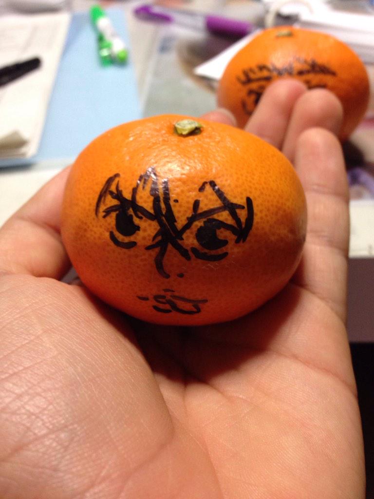 ware_ota's tweet photo. ミカン……

#新開隼人 http://t.co/MUG3u9Bwl1