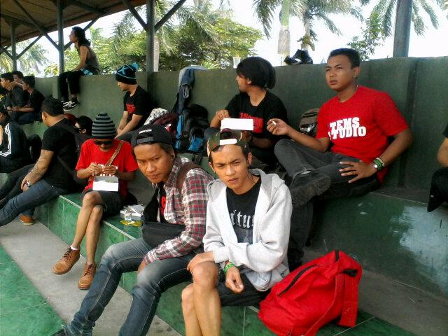 Lunch at #MAGNITUDEBBCamp2014 #MetalHeadzCommunity #BandungOuter3 #TemsCommunity <a href="/Azzeo_EO/">Azzeo </a>...
