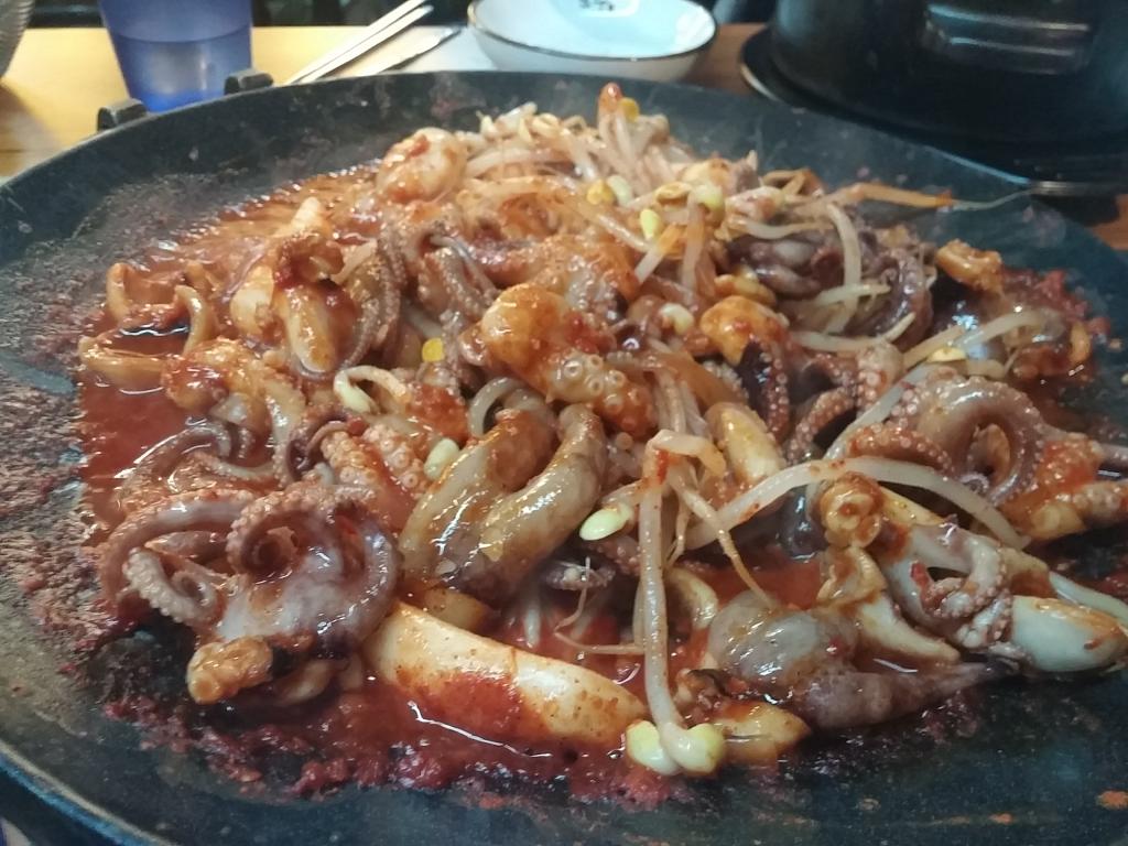 beukell's tweet photo. 오쭈 종각~!!^^ 
치즈 퐁듀~~~~~~ http://t.co/QIwcYxEqje