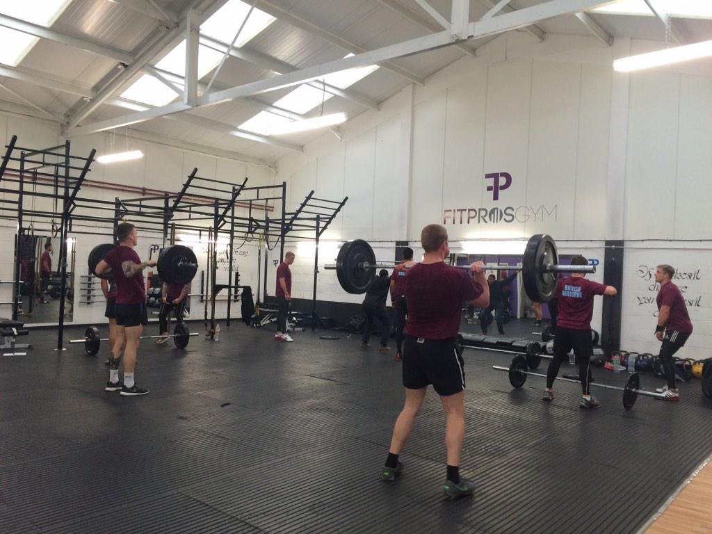 fitprosgym's tweet photo. 3Para Bobsleigh Team. #power #training #Friday #lifts #studio #Colchester #FP http://t.co/HkkAUeUvYR