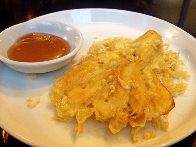 Sore2 hujan = Pisang Goreng + srikaya siantar + Teh hangat