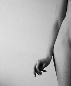 No pornography
Is a good as suggestion
Mystery is sexy
#haiku #micropoetry