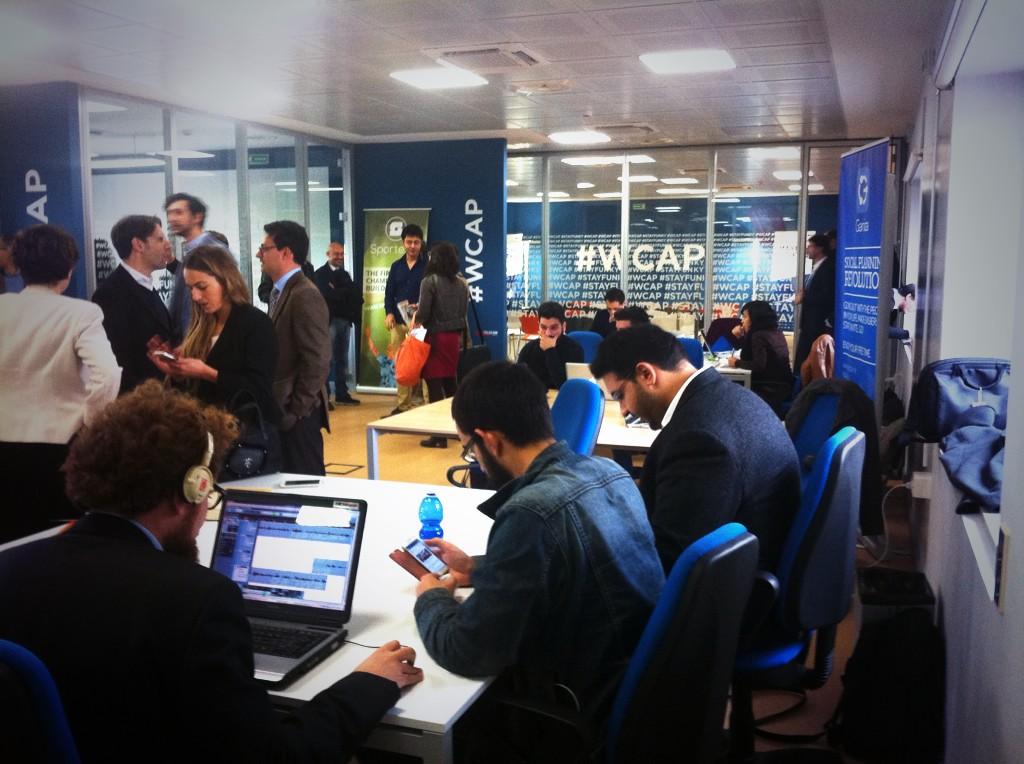 L'emozione di raccontare la propria visione di #innovazione a <a href="/matteorenzi/">Matteo Renzi</a>. Startupper in azione! #wcap #makeinsouth