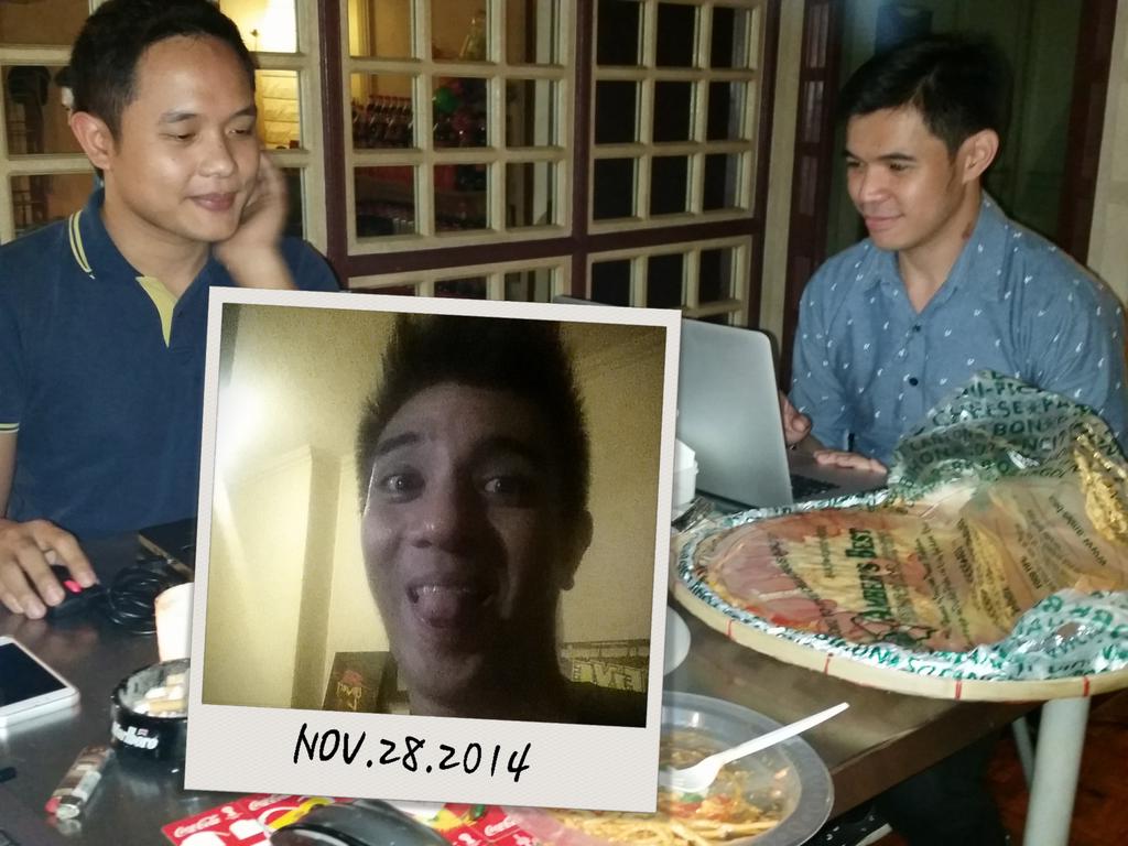 LoveYourselfPh's tweet photo. RT @Kuya_Law: Twitter party @ Casa Villegas. #SafeAndSatisfying #ProtectAndLove Tara, @mgg http://t.co/x9bwwBAKTs Thanks guys!