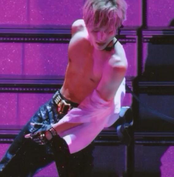Y__md_x's tweet photo. ✖✖
   
  『  俺ト何仕夛ｲ禍言ｯ弖御欄 ¿  』

平成跳  /  紅

      嫉妬 / 依存 /  狂愛
               я  ⇉  f 

『 kiss  ¿  其ﾚ岳  ¿ 』

✖✖ http://t.co/vINudkrPl0
